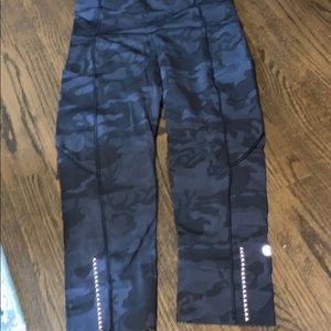 LULULEMON CAMO LEGGINGS